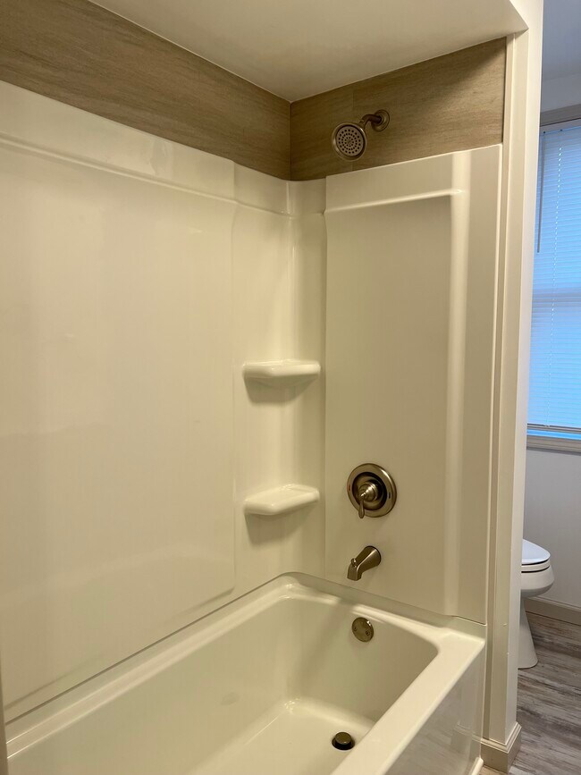Bathroom - 402 Brandon St