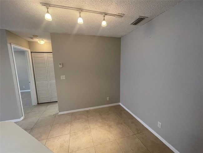 Building Photo - 3350 Pinewalk Dr N