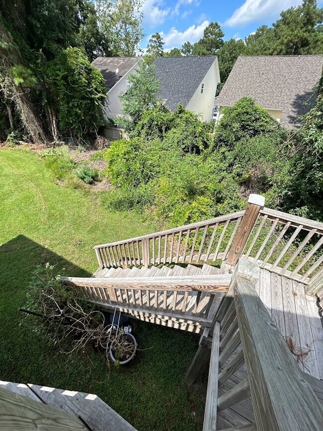 Building Photo - 2BR Condo in Holton Place – Pool, Porch, a...