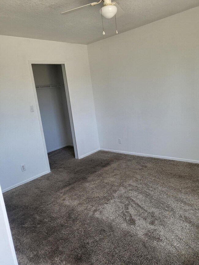 Building Photo - 3008 Laurel Meadows Dr