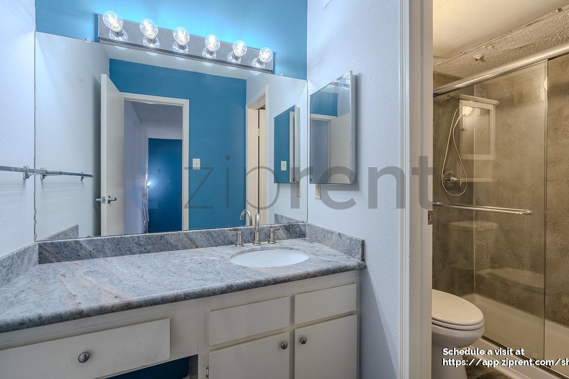 Building Photo - 2120 El Paseo St