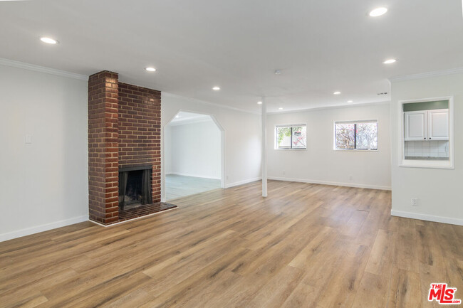 Building Photo - 5450 Bevis Ave