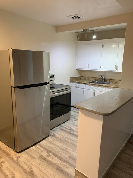 Building Photo - 18 Pacheco St