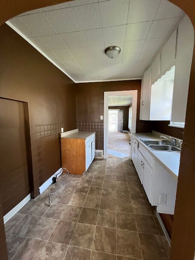 Building Photo - 2 Bedroom 1 Bathroom Home for Rent