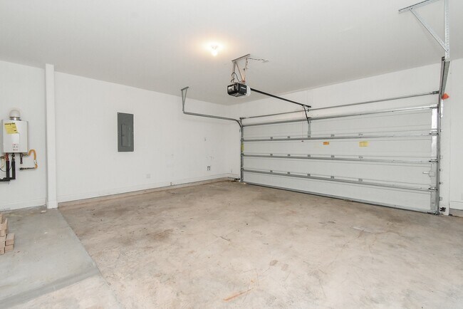 Building Photo - 2008 Harrow Oak Ln