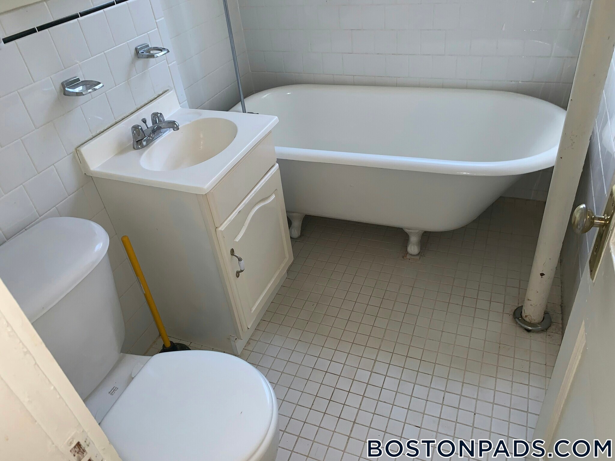 Building Photo - 117 Park Dr