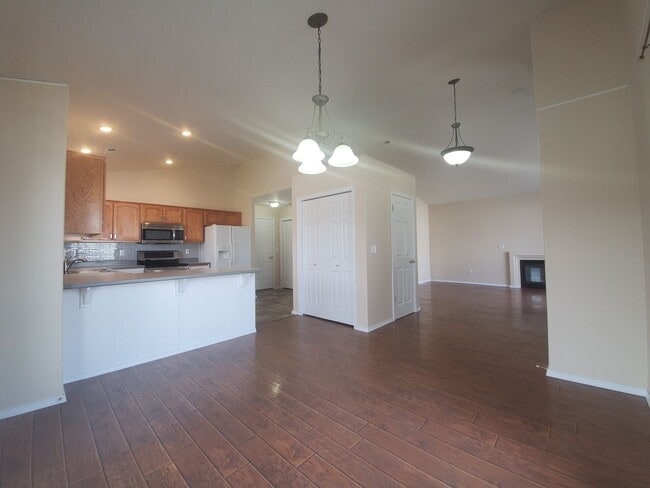 Building Photo - 2421 S Arthur Ct