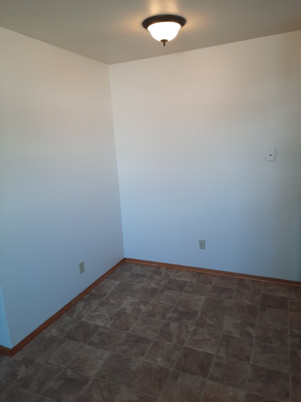 Building Photo - 114 Stimpson St