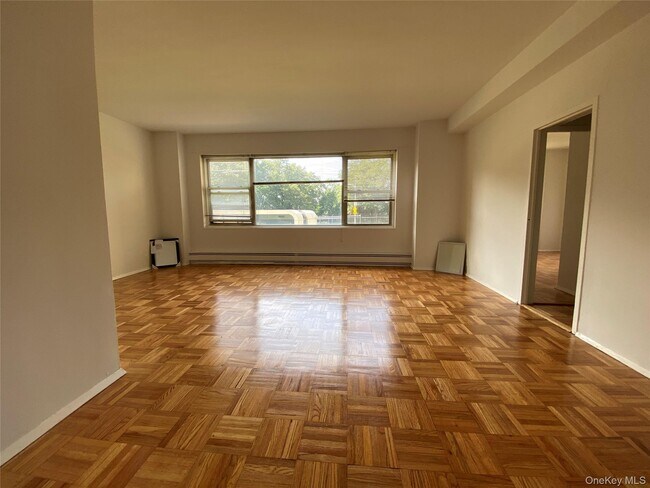 Building Photo - 1 Fordham Hill Oval