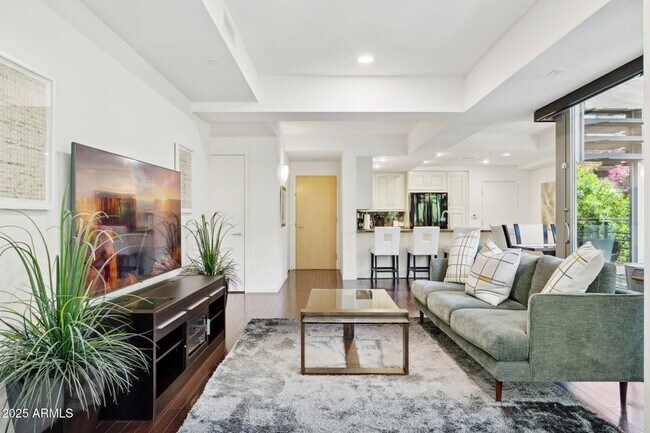 Building Photo - 7151 E Rancho Vista Dr