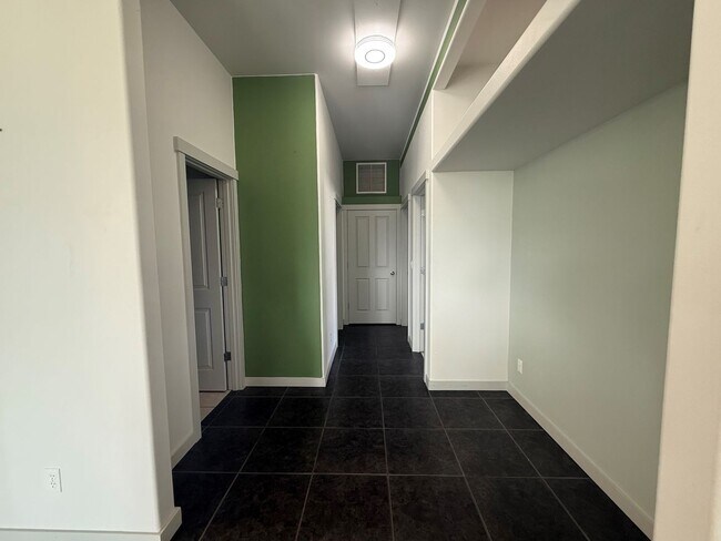 Building Photo - Now renting 3 bedroom House