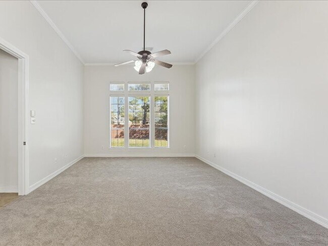 Building Photo - 11404 Island Manor St