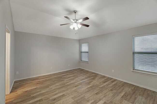 Building Photo - Ready for you to call this one home!