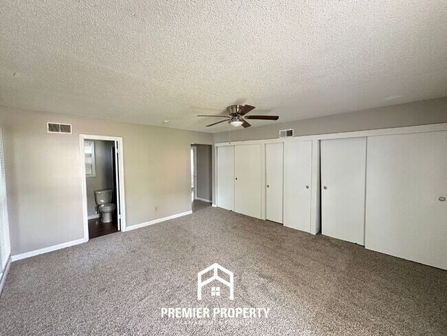 Building Photo - 4440 Castle Heights Dr