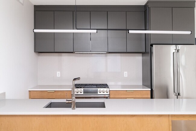 Building Photo - 182 Tremont St