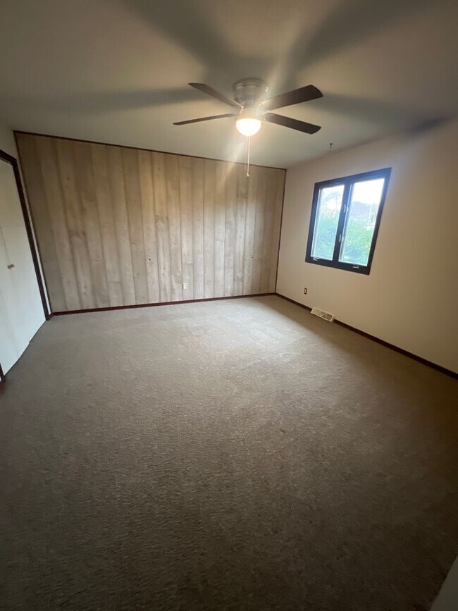 Building Photo - 2600/201 Cardifs