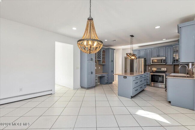 Building Photo - 257 Ford Rd