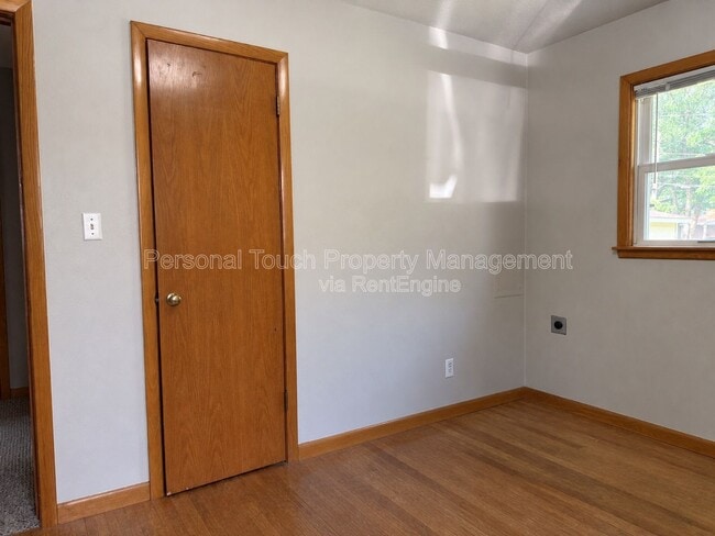 Building Photo - 2311 7th St S