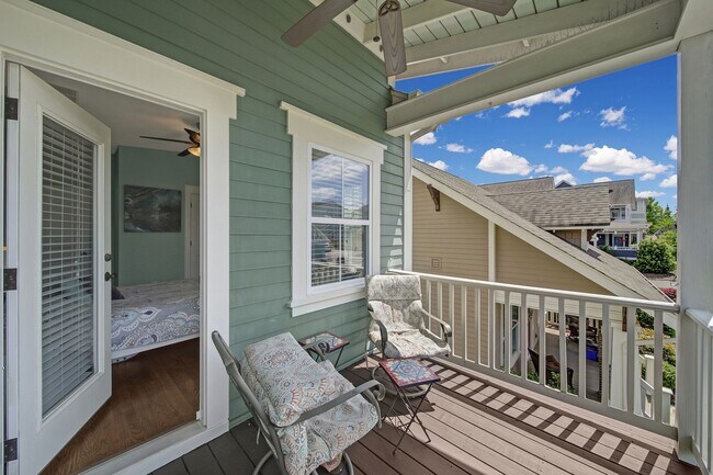 Building Photo - 324 Mariemont Way