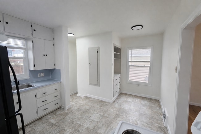 Building Photo - Available Now – Charming Boise Home with Fenced Yard and Detached Garage