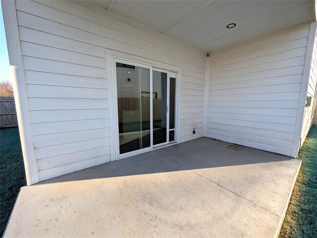 Building Photo - 2446 NW 48th St