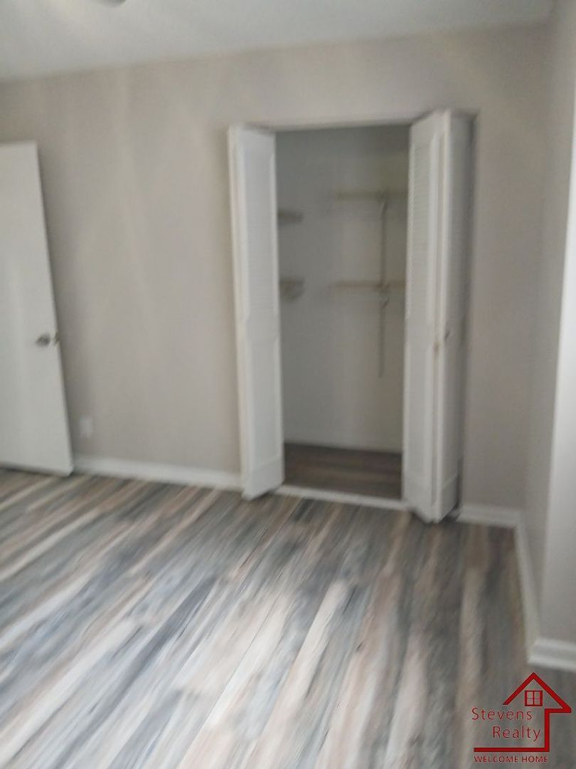 Building Photo - 4131 Wilkesview Dr