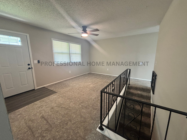 Building Photo - Beautifully remodeled 3 bedroom 1 bath!