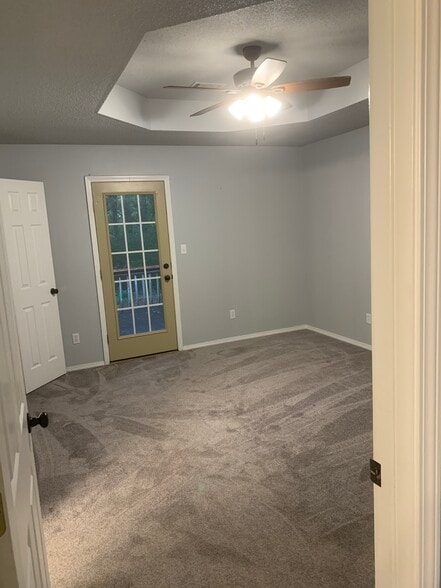 Master bedroom - 1925 Lovers Ln