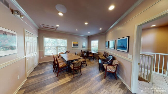 Building Photo - 2970 Barclay Wy