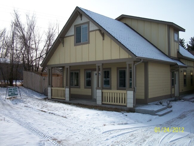 Building Photo - 611 N 15th Ave
