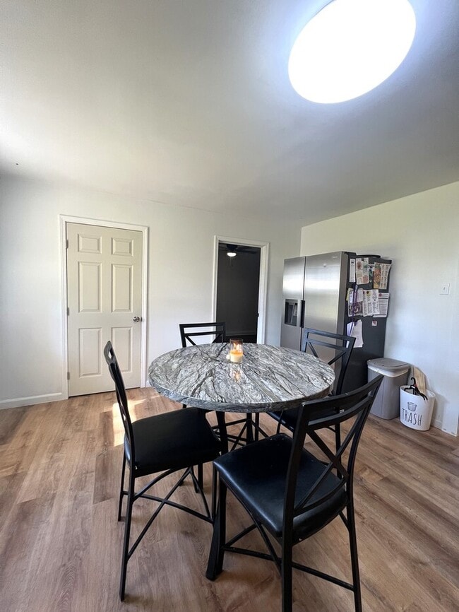 Building Photo - 325 Ferguson Ave