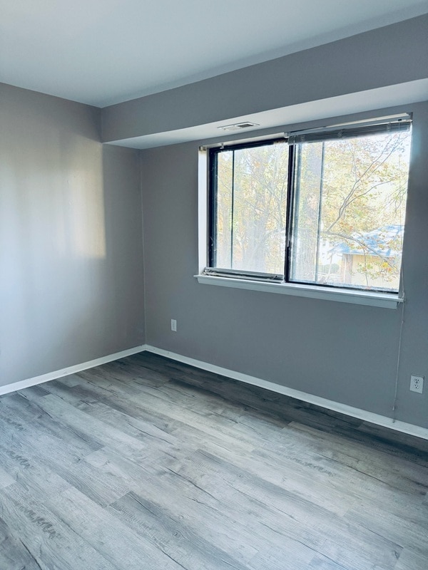 Building Photo - 1208-E Schaub Drive