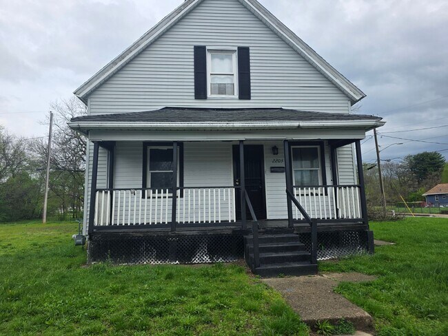 Building Photo - 3-Bedroom, 1-Bathroom Home with Basement – $1,250/Month - Accepting Section 8