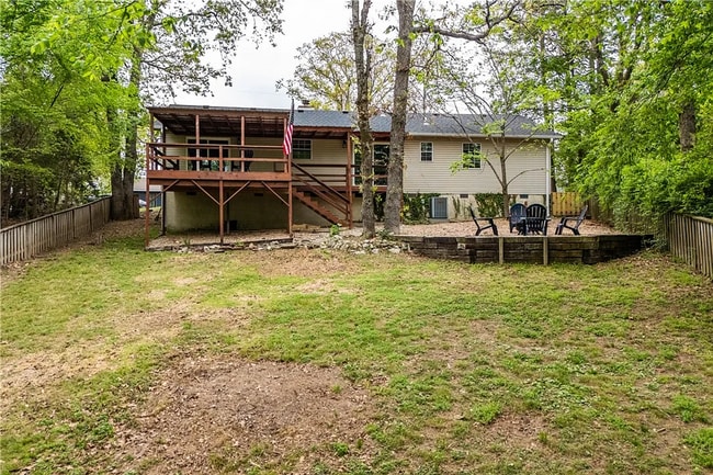 Building Photo - 8517 Spruce Dr