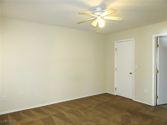Building Photo - 8101 W Flamingo Rd