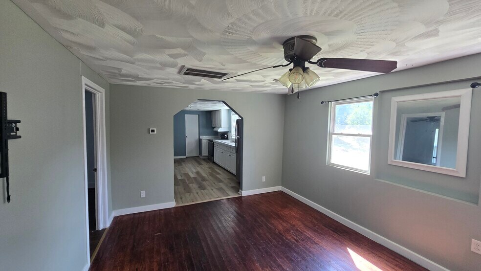 Living room - 68 Elway Dr