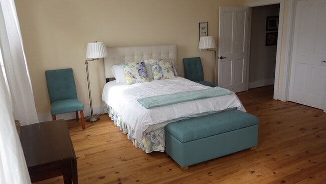 Building Photo - 2-32A Mason Ave