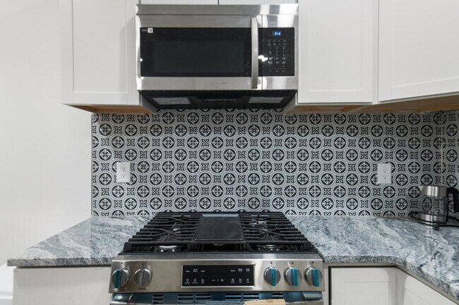 Building Photo - 150 N 22nd St