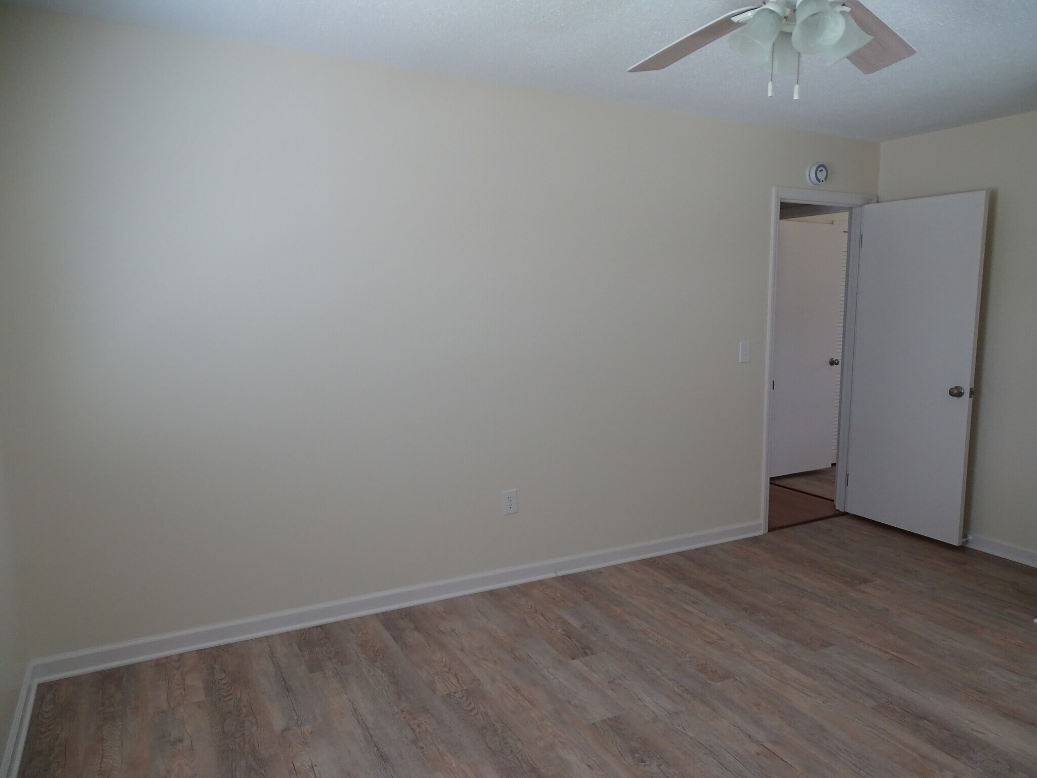 Building Photo - 5694 Claridge Dr