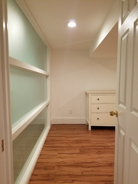 Basement Bedroom - 4530 9th St NW
