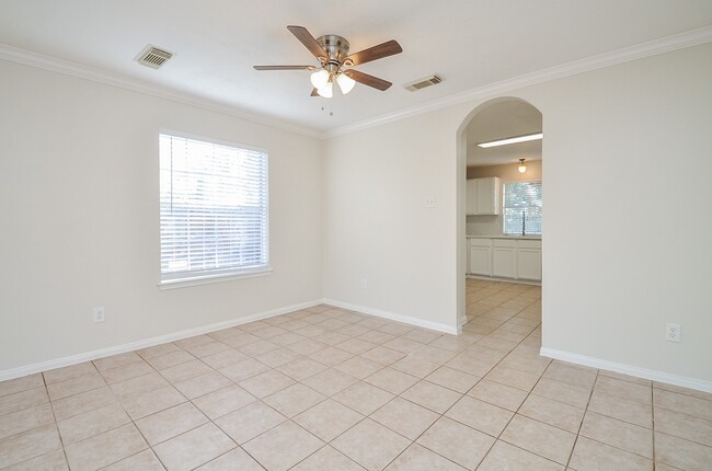 Building Photo - 3027 Texas Oak Dr