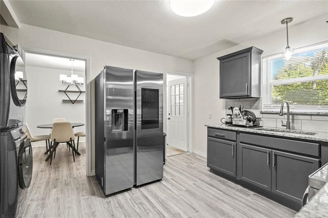 Building Photo - 2315 Housley Dr