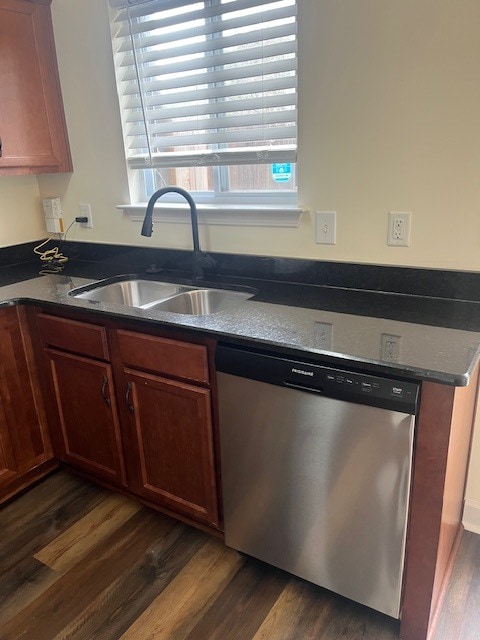 Updated Sink Faucet - 3224 Lincoya Creek Dr