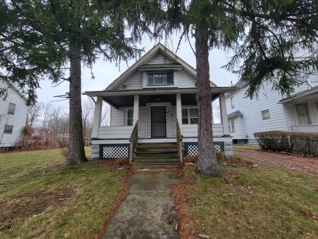 Primary Photo - 3302 E 105th St