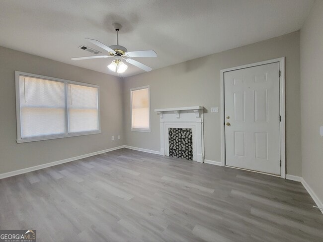 Building Photo - 204 Segars Rd