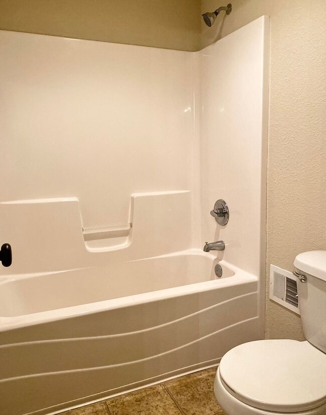 Building Photo - Italian Estates Property Management