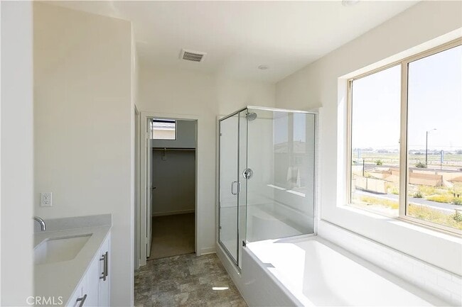 Building Photo - 3472 E Emerald Dr