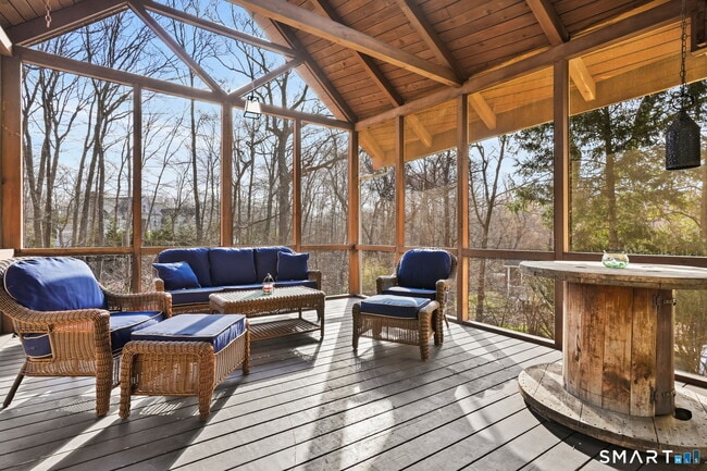 Building Photo - 15 Flat Rock Dr