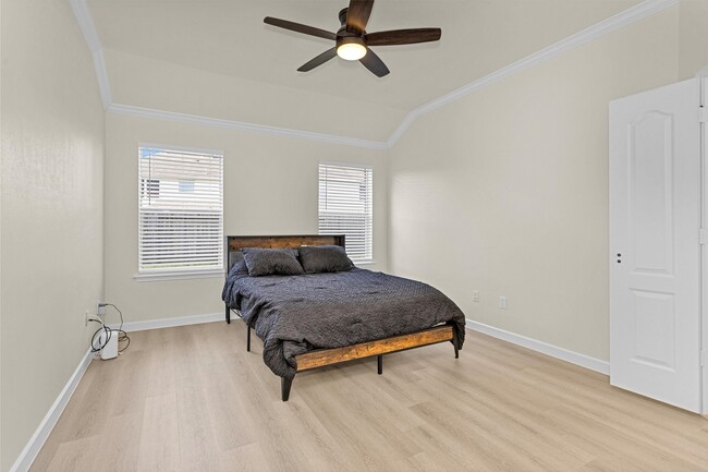 Building Photo - 30315 Legacy Pines Dr