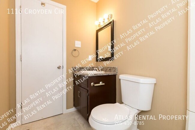 Building Photo - 1116 Croyden Cir